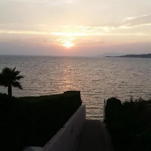 T2 Terrasse 20m2 Climatisé à 1mn Chrono à Pied De La , Et Sentier Du Littoral Terrasse 20 M2 Vue Six-Fours-les-Plages